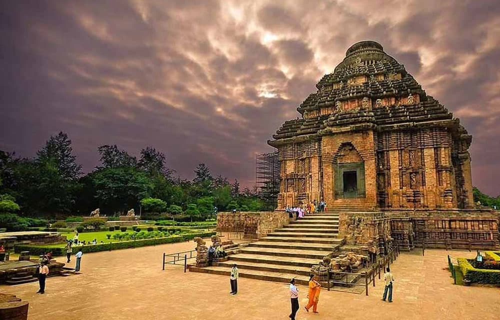 Reconnect with Your Roots: A Guide to Heritage Tours for NRIs