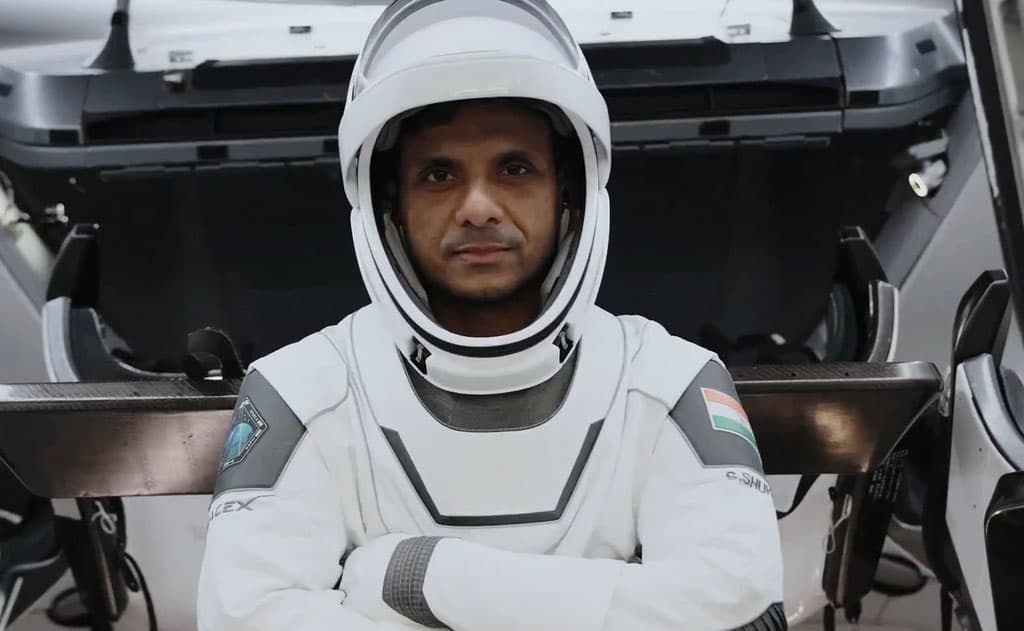 Lucknow Rejoices as Group Captain Shubhanshu Shukla Returns Safely from Axiom-4 Mission