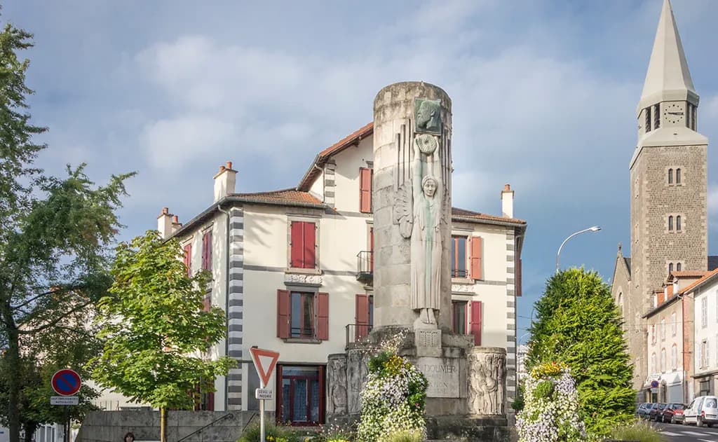 Bee Attack in Aurillac, France Leaves 24 Injured: What Triggered the Swarm?