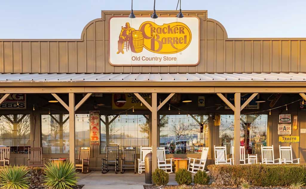 Cracker Barrel’s Logo Overhaul Ignites a Firestorm of Nostalgia and Fury