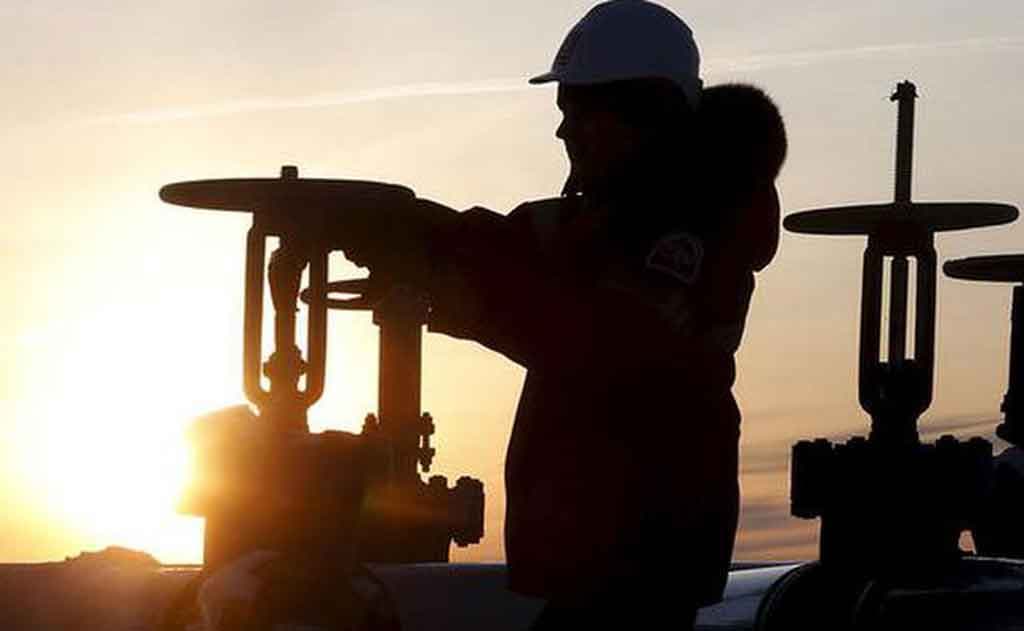 Trump Raises Tariffs on India Over Russian Oil Purchases, Sparking Diplomatic Tensions