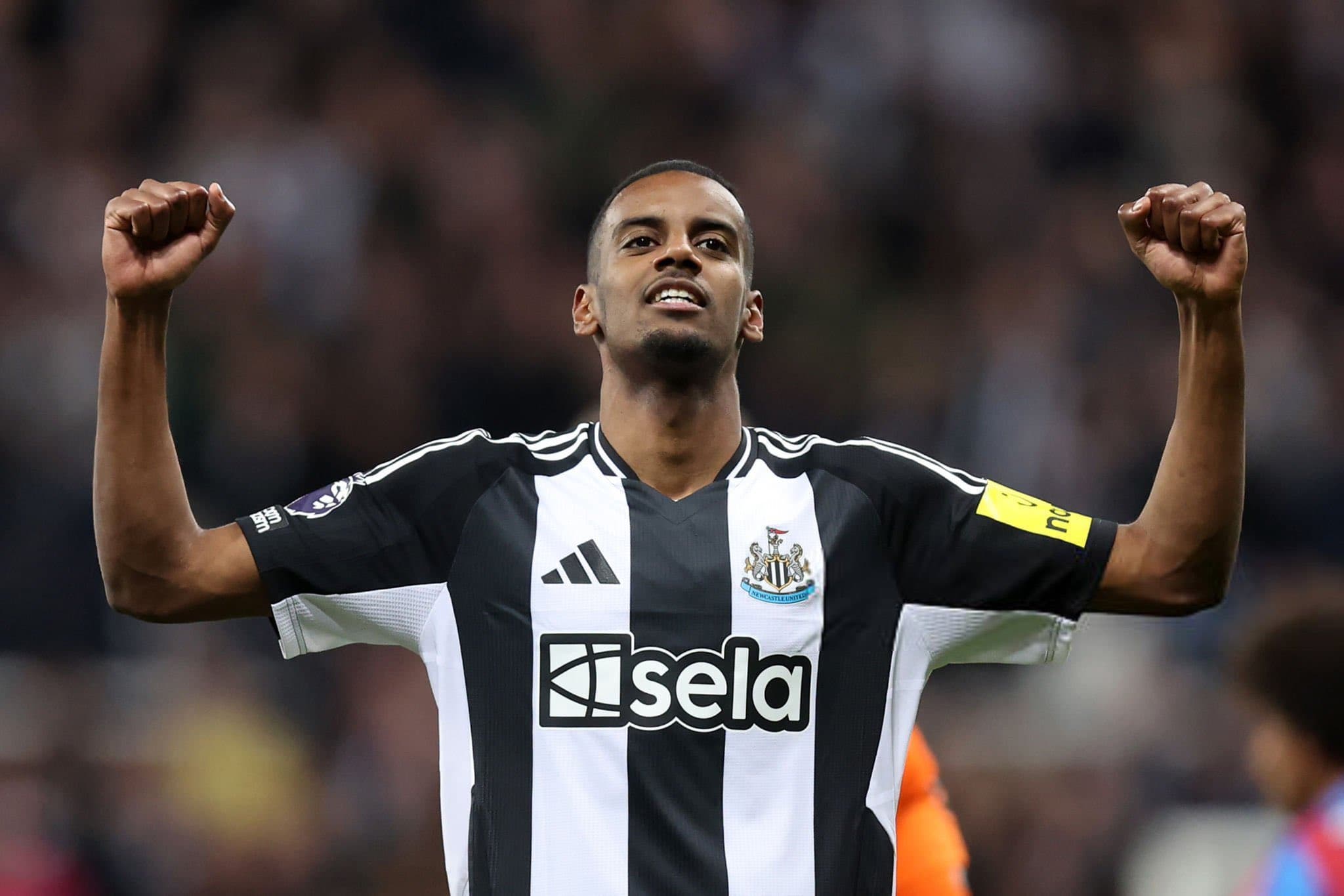 Isak’s Explosive Exit Demand Rocks Newcastle: A Transfer Saga Unfolds