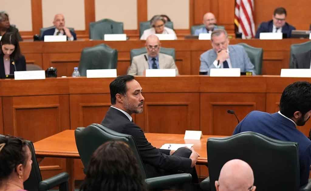 Texas Republicans Advance Redistricting Plan Targeting Democratic Districts: A Battle Over Congressional Maps