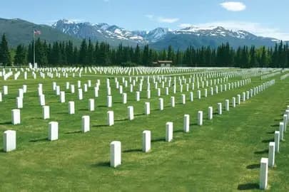 Putin Honors Soviet Soldiers at Fort Richardson Cemetery After Trump Summit